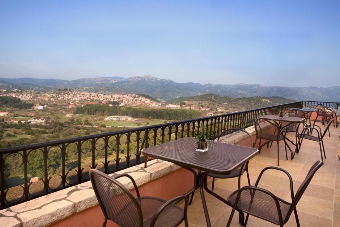 Vytina Mountain View Hotel Bagian luar foto
