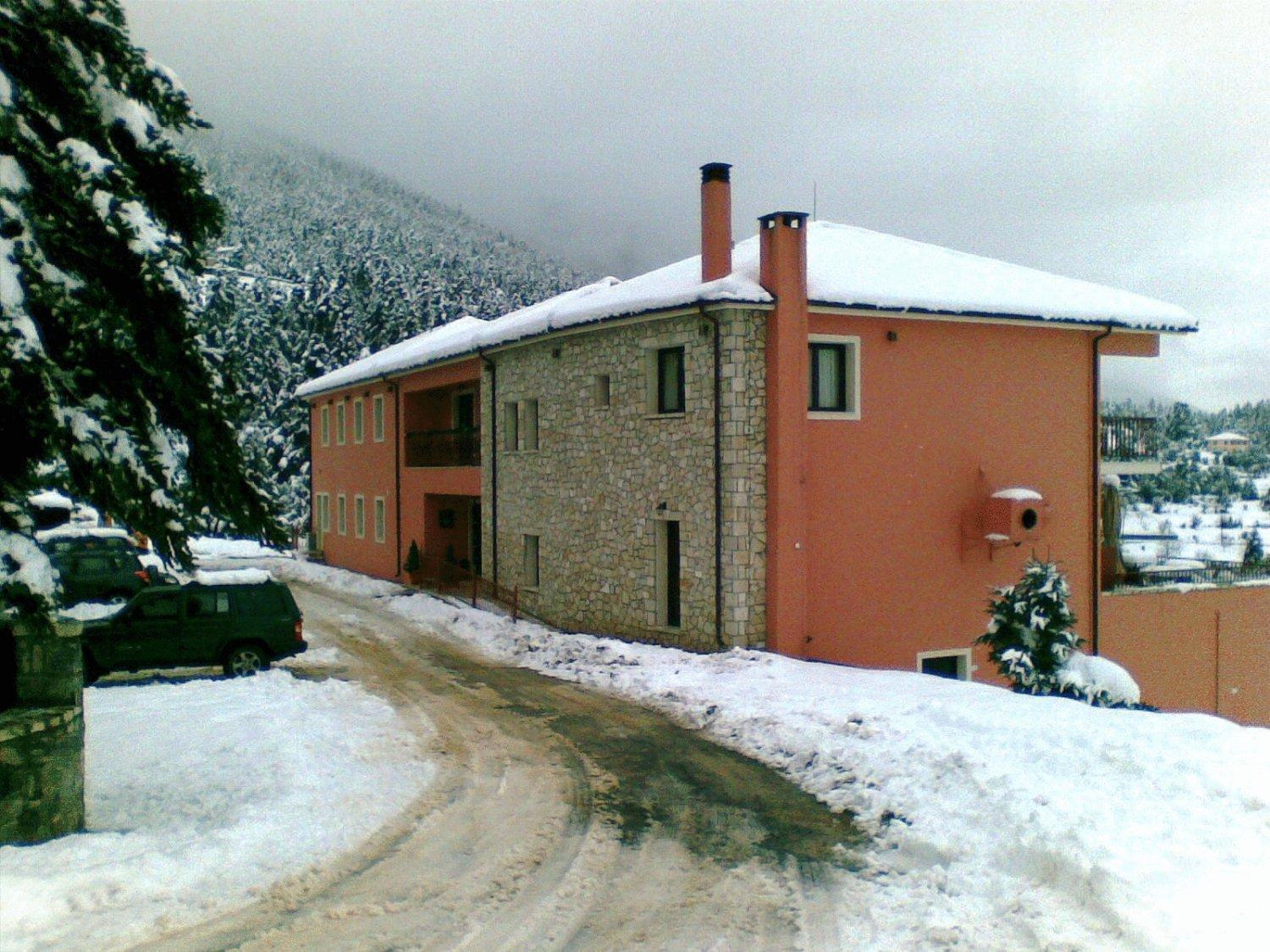 Vytina Mountain View Hotel Bagian luar foto